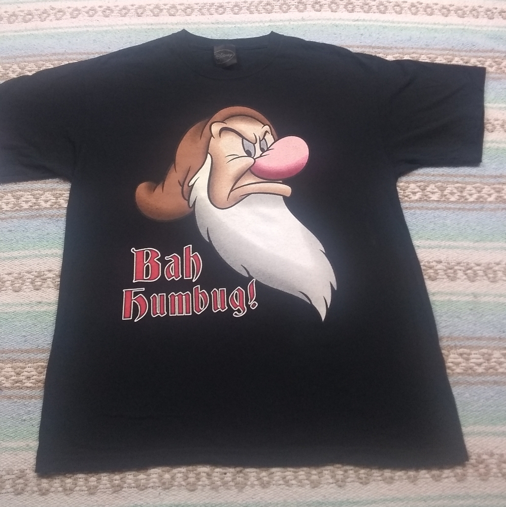 BAH  HUMBUG CHRISTMAS GRAPHIC TEE DISNEY BLACK TAG